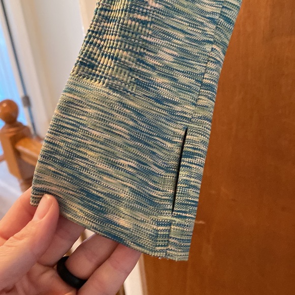 Small Sweaty Betty blue and green outdoor technical wear sweatshirt - Picture 3 of 6